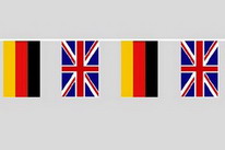 Flaggenkette Deutschland - Großbritannien