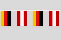 Flaggenkette Deutschland - Österreich
